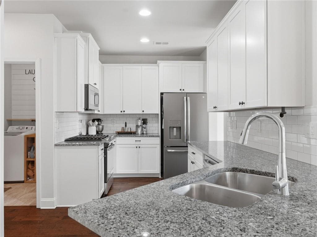 3 bedroom, 3 bathroom, 1,868 sq ft single family residence for sale at 147 Fieldbrook Crossing, Canton, GA 30115 — photo 8