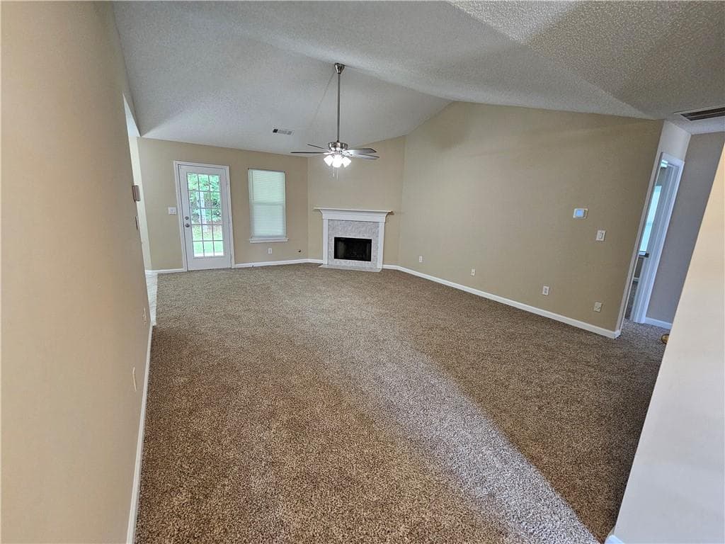 3 bedroom, 2 bathroom, 1,226 sq ft single family residence under contract at 603 Fieldcrest Drive, Mcdonough, GA 30253 — photo 3