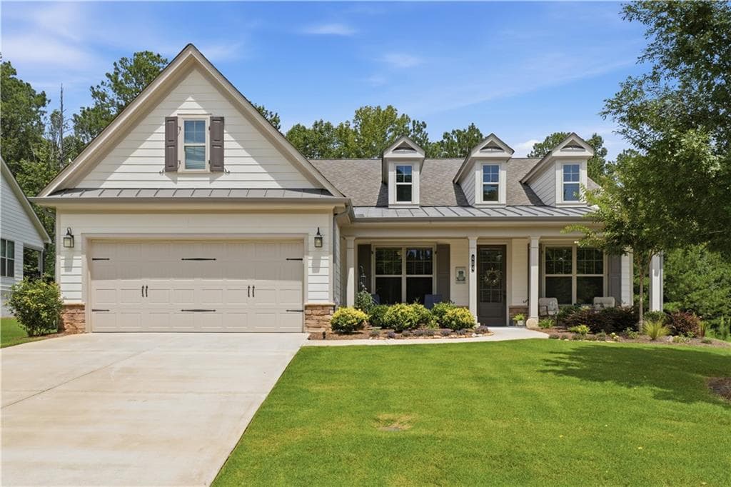 2 bedroom, 2 bathroom, 2,114 sq ft single family residence for sale at 404 Northside Drive, Canton, GA 30115
