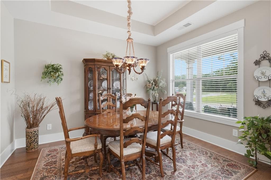 2 bedroom, 2 bathroom, 2,114 sq ft single family residence for sale at 404 Northside Drive, Canton, GA 30115 — photo 3