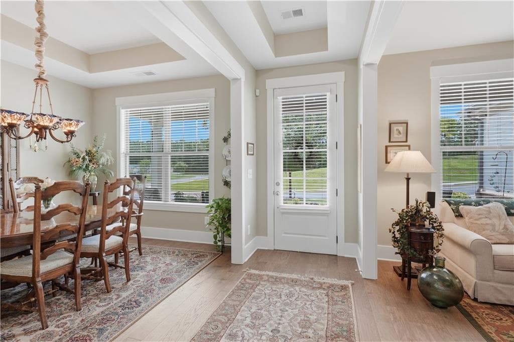 2 bedroom, 2 bathroom, 2,114 sq ft single family residence for sale at 404 Northside Drive, Canton, GA 30115 — photo 5