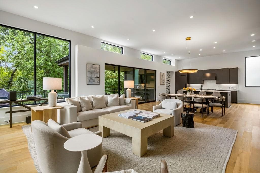 6 bedroom, 6 bathroom, 4,133 sq ft single family residence for sale at 2460 Howell Mill Road, Atlanta, GA 30318 — photo 5