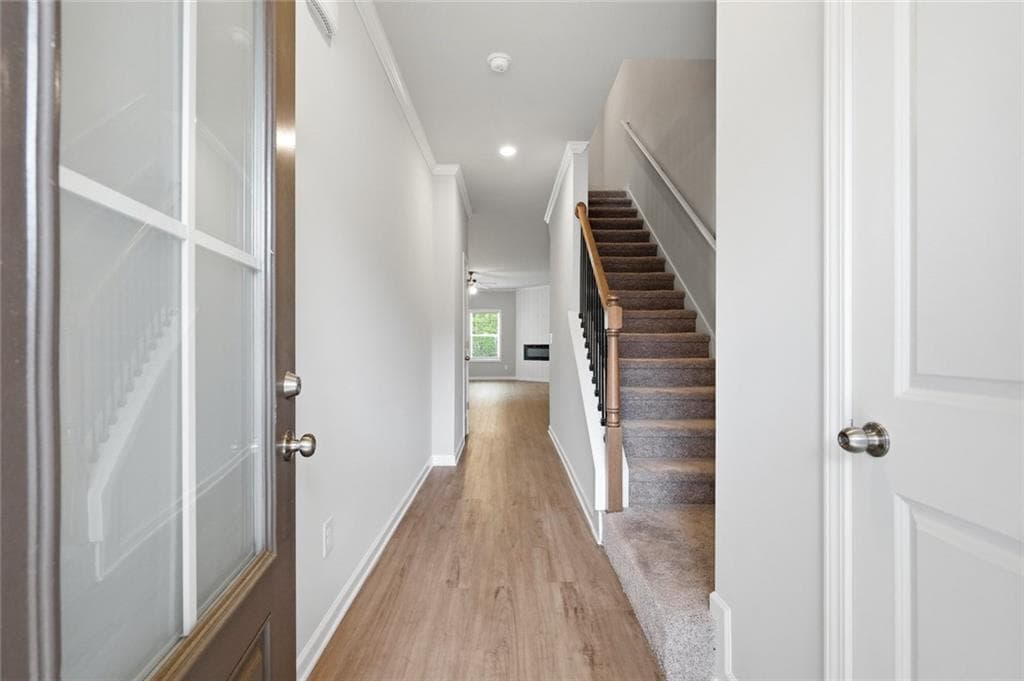 3 bedroom, 3 bathroom, 2,084 sq ft townhouse for sale at 5350 Fox Den Road, Oakwood, GA 30566 — photo 2