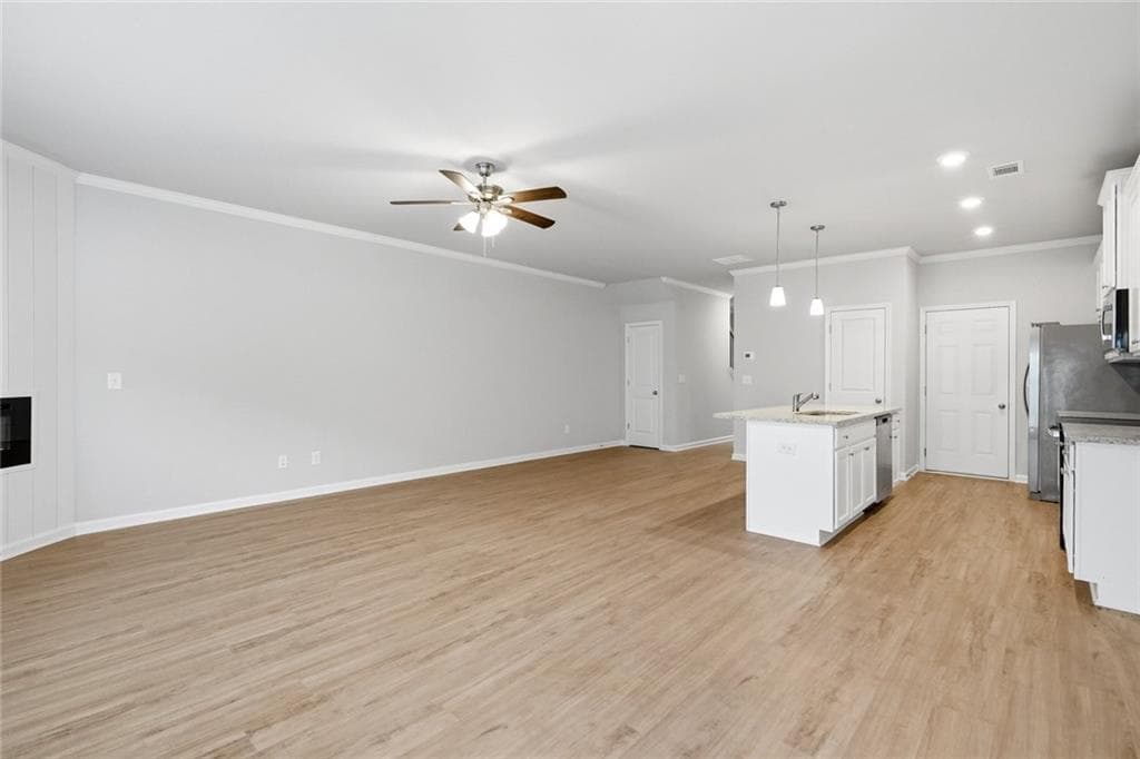 3 bedroom, 3 bathroom, 2,084 sq ft townhouse for sale at 5350 Fox Den Road, Oakwood, GA 30566 — photo 5