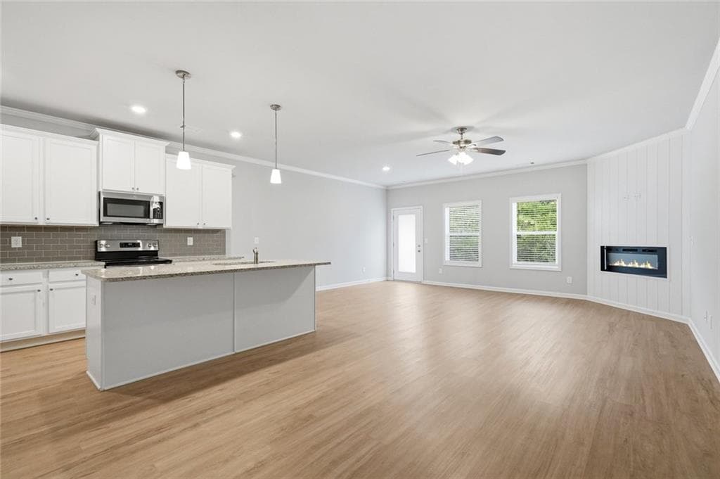 3 bedroom, 3 bathroom, 2,084 sq ft townhouse for sale at 5350 Fox Den Road, Oakwood, GA 30566 — photo 7