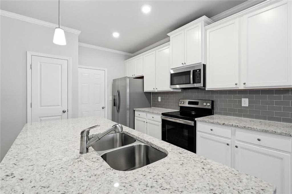 3 bedroom, 3 bathroom, 2,084 sq ft townhouse for sale at 5350 Fox Den Road, Oakwood, GA 30566 — photo 10
