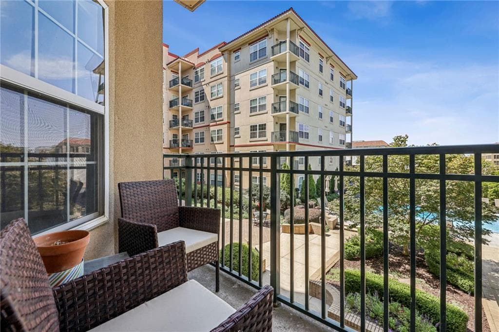 1 bedroom, 1 bathroom, 886 sq ft condominium for rent at 230 E Ponce De Leon Avenue 221, Decatur, GA 30030 for $2,000 a month — photo 1 of 22