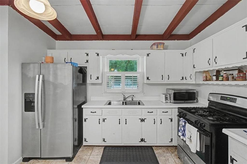 3 bedroom, 2 bathroom, 1,150 sq ft single family residence for sale at 134 Larose Circle, Marietta, GA 30060 — photo 9