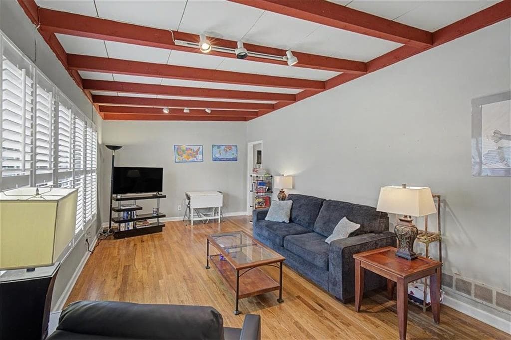 3 bedroom, 2 bathroom, 1,150 sq ft single family residence for sale at 134 Larose Circle, Marietta, GA 30060 — photo 6