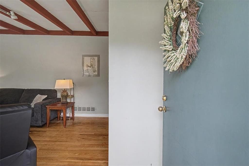 3 bedroom, 2 bathroom, 1,150 sq ft single family residence for sale at 134 Larose Circle, Marietta, GA 30060 — photo 5