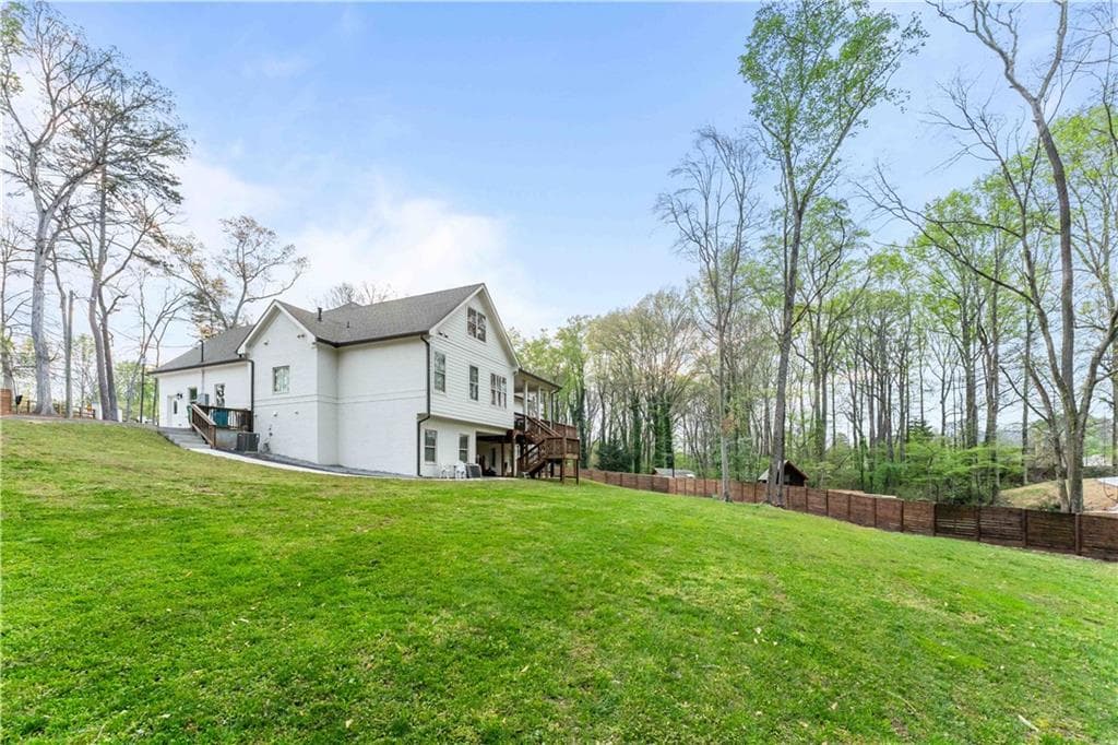 9 bedroom, 8 bathroom, 6,638 sq ft single family residence for sale at 5758 Williams Road, Norcross, GA 30093 — photo 9