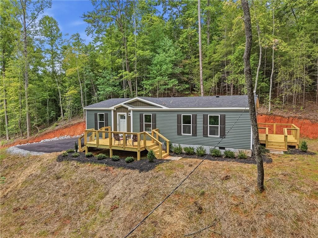 3 bedroom, 2 bathroom, 1,344 sq ft single family residence for sale at 67 Chastain Road, Sautee Nacoochee, GA 30571