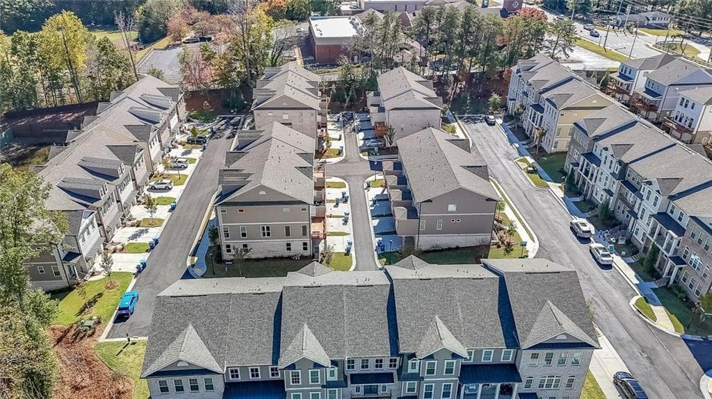 3 bedroom, 3 bathroom, 2,072 sq ft townhouse for sale at 3355 Cresswell Link Way, Duluth, GA 30096 — photo 2