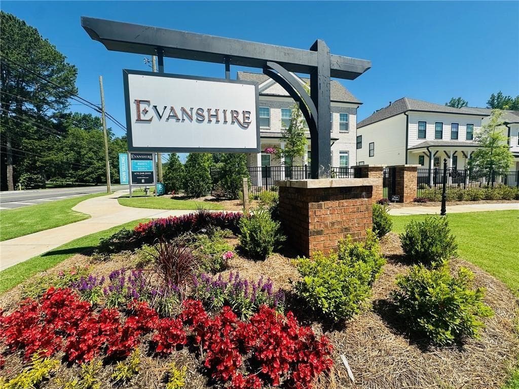 3 bedroom, 3 bathroom, 2,072 sq ft townhouse for sale at 3355 Cresswell Link Way, Duluth, GA 30096 — photo 9