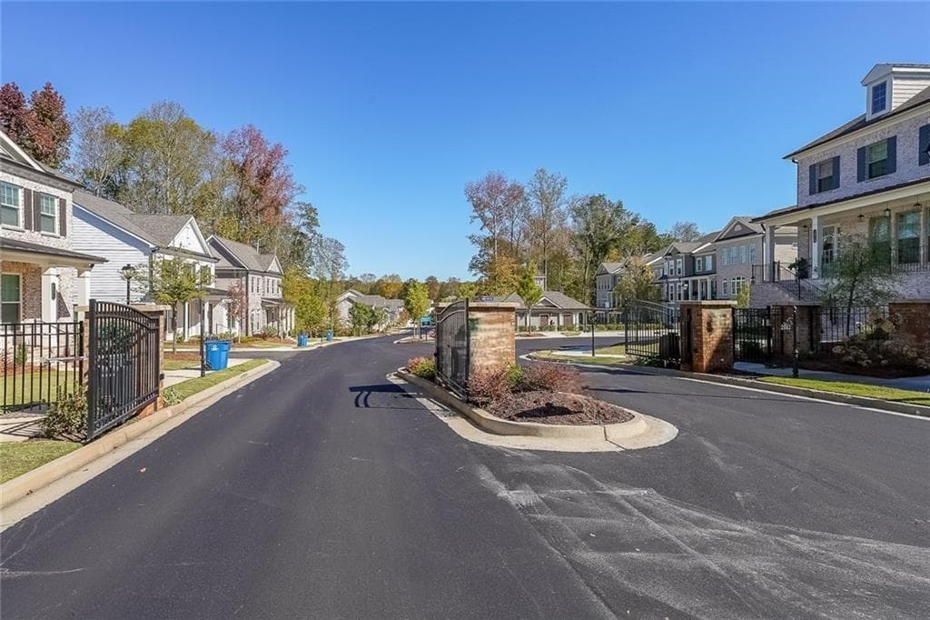 3 bedroom, 3 bathroom, 2,072 sq ft townhouse for sale at 3355 Cresswell Link Way, Duluth, GA 30096 — photo 10