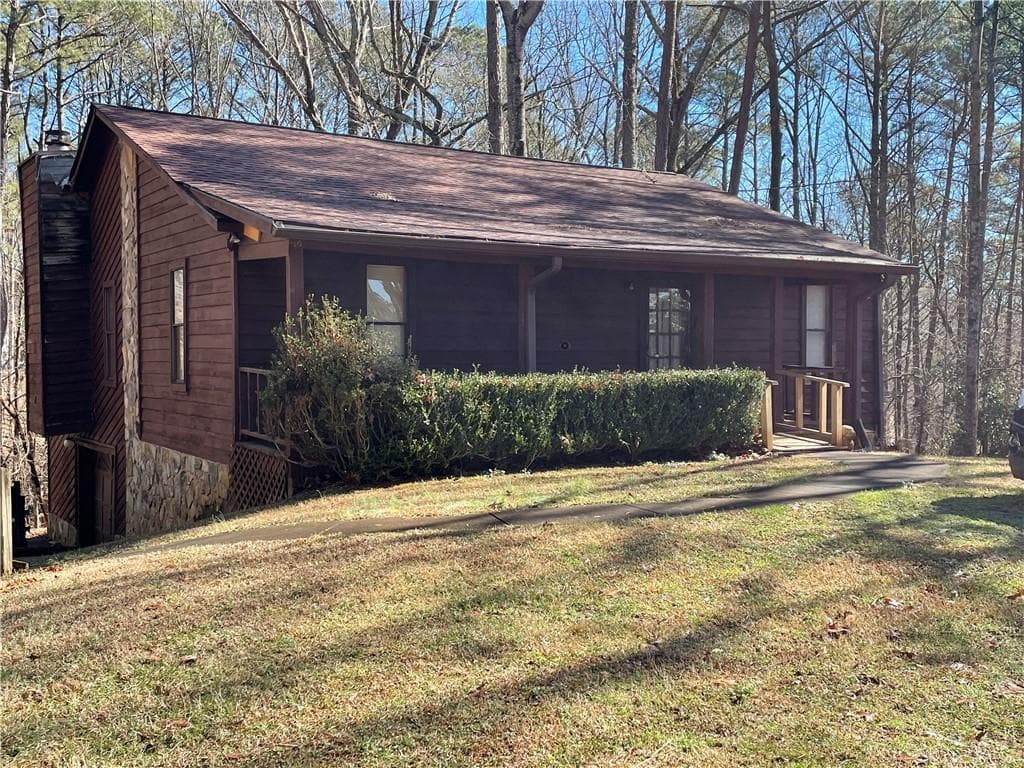 2 bedroom, 2 bathroom, 1,260 sq ft single family residence for sale at 3161 Marble Quarry Road, Canton, GA 30114