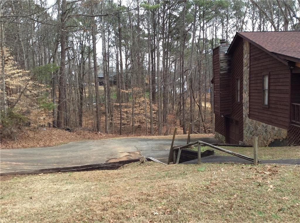 2 bedroom, 2 bathroom, 1,260 sq ft single family residence for sale at 3161 Marble Quarry Road, Canton, GA 30114 — photo 3