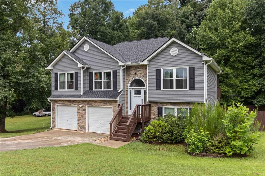 4 bedroom, 3 bathroom, 2,879 sq ft single family residence for sale at 624 Gatewood Way, Monroe, GA 30656 — photo 3