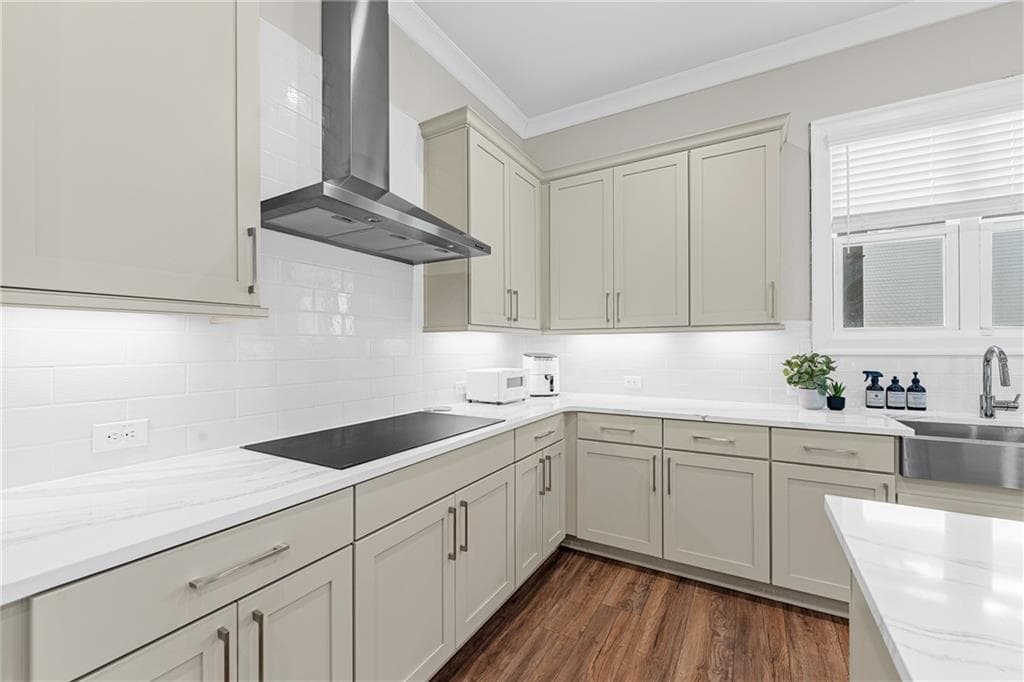 6 bedroom, 4 bathroom, 3,830 sq ft single family residence under contract at 6210 Bellmoore Park Lane, Johns Creek, GA 30097 — photo 10