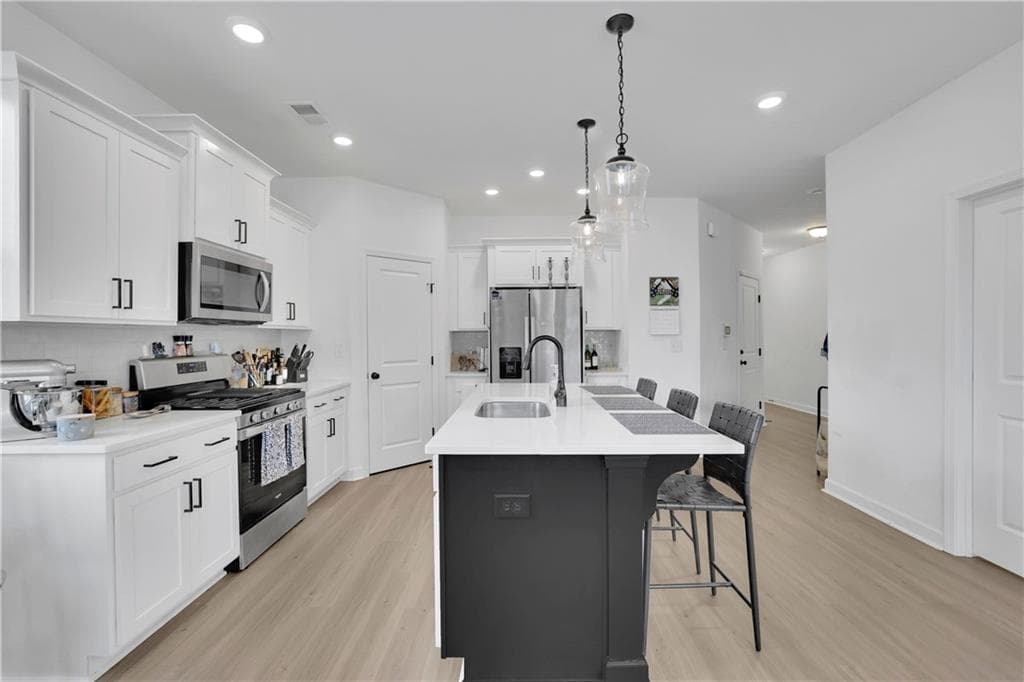 3 bedroom, 3 bathroom, 1,852 sq ft townhouse for sale at 2936 Edgemont Lane, Marietta, GA 30008 — photo 8