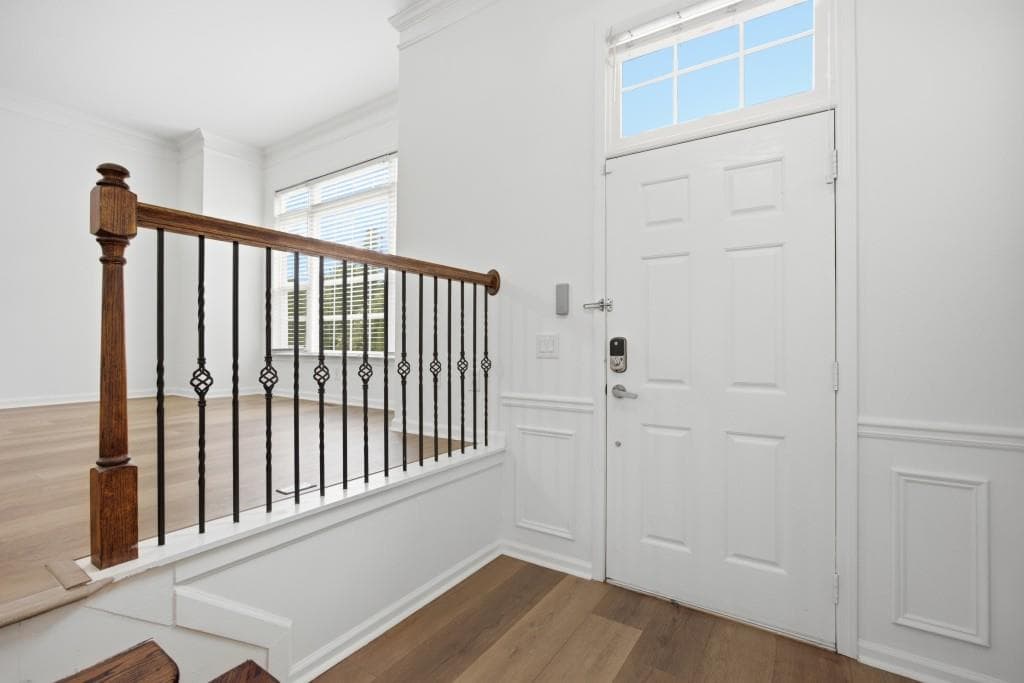 3 bedroom, 4 bathroom, 2,293 sq ft townhouse for rent at 10851 Alderwood Cove, Johns Creek, GA 30097 for $2,700 a month — photo 2