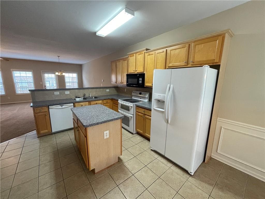 4 bedroom, 4 bathroom, 2,273 sq ft townhouse for rent at 2207 Pebble Beach Drive, Lawrenceville, GA 30043 for $2,200 a month — photo 6