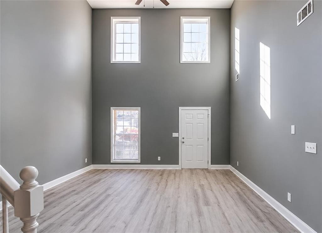 3 bedroom, 3 bathroom, 2,015 sq ft townhouse for sale at 6269 Colonial View, Fairburn, GA 30213 — photo 3