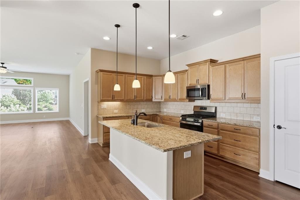 3 bedroom, 2 bathroom, 2,484 sq ft single family residence for sale at 23 Echols Bend, Hiram, GA 30141 — photo 6
