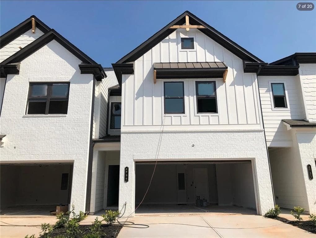 3 bedroom, 3 bathroom, 1,850 sq ft townhouse for rent at 4729 Cypress Park Drive, Gainesville, GA 30504 for $2,050 a month — photo 1 of 15