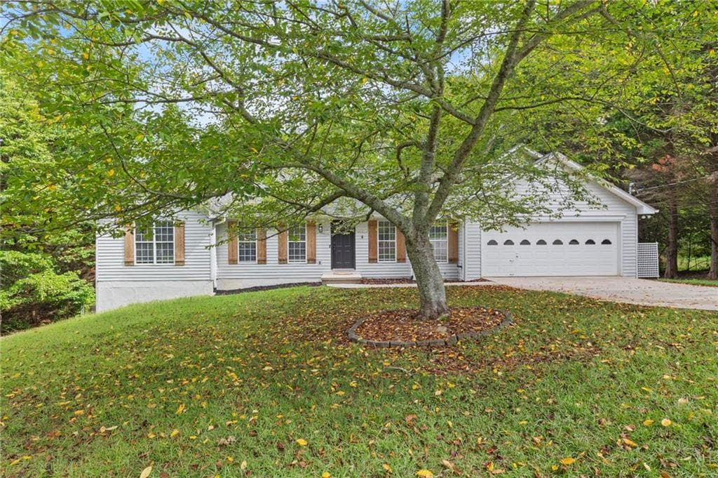 3 bedroom, 3 bathroom, 1,512 sq ft single family residence for rent at 6360 Mountain View Trail, Cumming, GA 30041 for $2,500 a month — photo 2