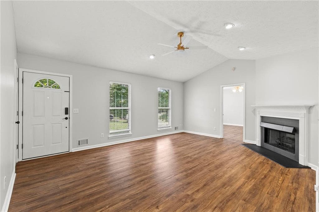 3 bedroom, 3 bathroom, 1,512 sq ft single family residence for rent at 6360 Mountain View Trail, Cumming, GA 30041 for $2,500 a month — photo 6