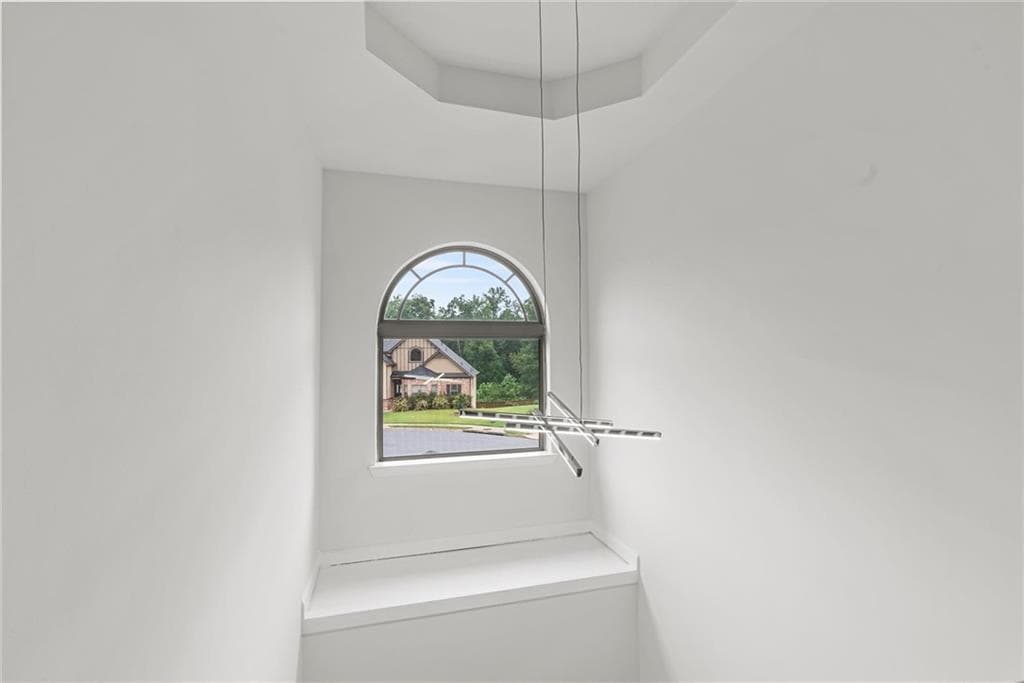 5 bedroom, 4 bathroom, 3,075 sq ft single family residence under contract at 3805 Beaver Swamp Road, Loganville, GA 30052 — photo 4