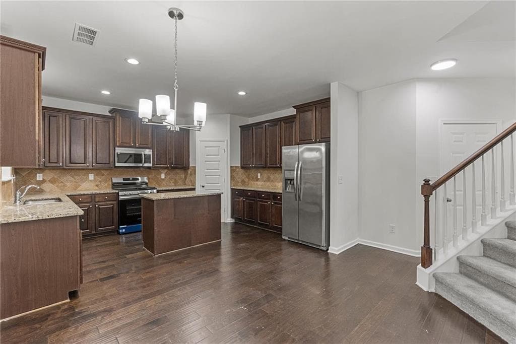 5 bedroom, 4 bathroom, 3,075 sq ft single family residence under contract at 3805 Beaver Swamp Road, Loganville, GA 30052 — photo 10