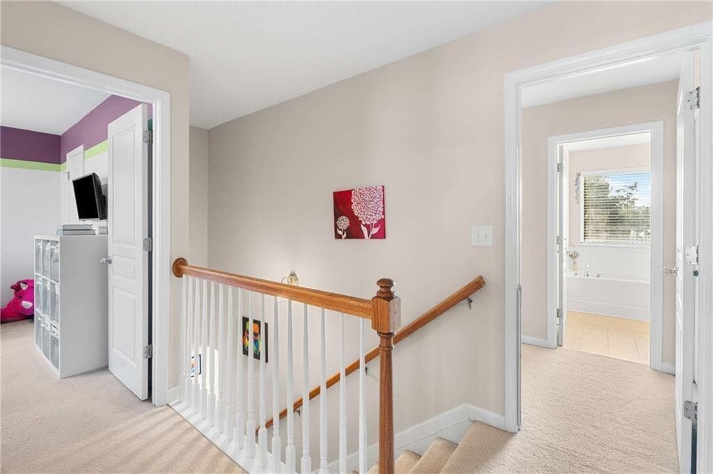 3 bedroom, 3 bathroom, 1,528 sq ft townhouse for sale at 124 Wiley Parc Circle, Woodstock, GA 30188 — photo 8