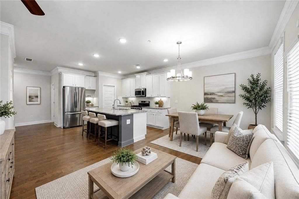 3 bedroom, 3 bathroom, 1,848 sq ft townhouse for sale at 1571 Summer Song Drive, Marietta, GA 30067 — photo 3