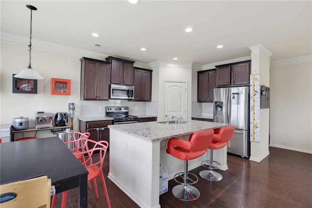 3 bedroom, 3 bathroom, 2,220 sq ft single family residence for sale at 2978 Woodward Down Trail, Buford, GA 30519 — photo 6