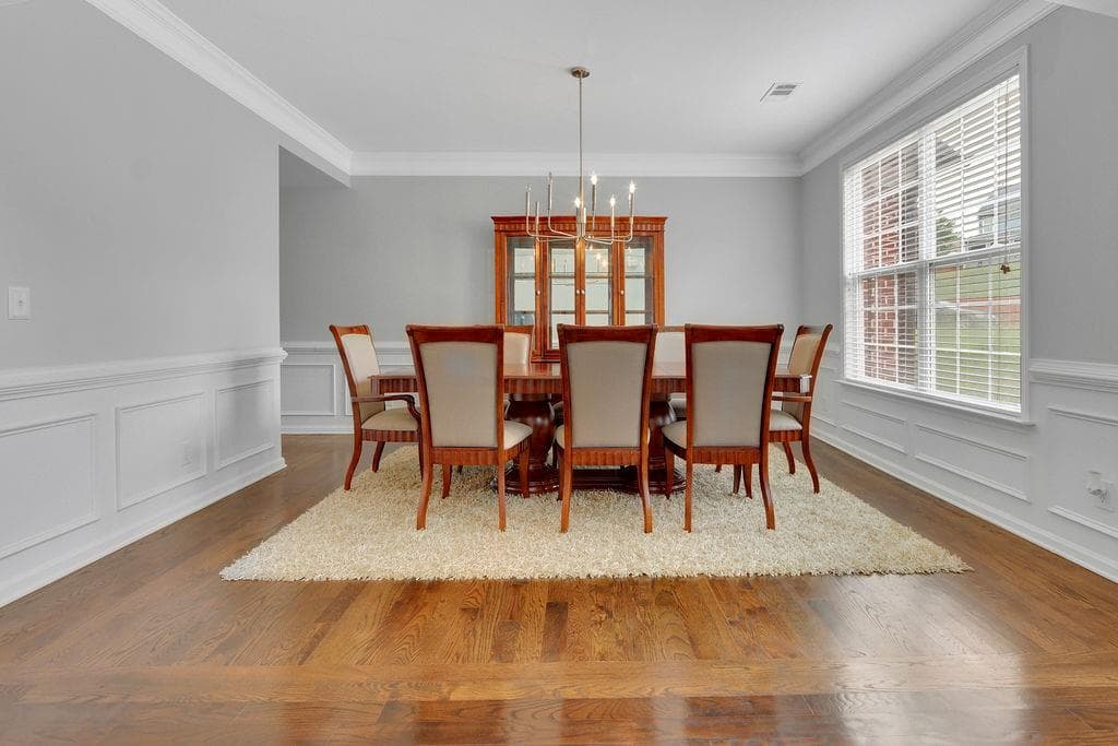 4 bedroom, 5 bathroom, 4,706 sq ft single family residence for sale at 923 Van Briggle Path, Sugar Hill, GA 30518 — photo 8