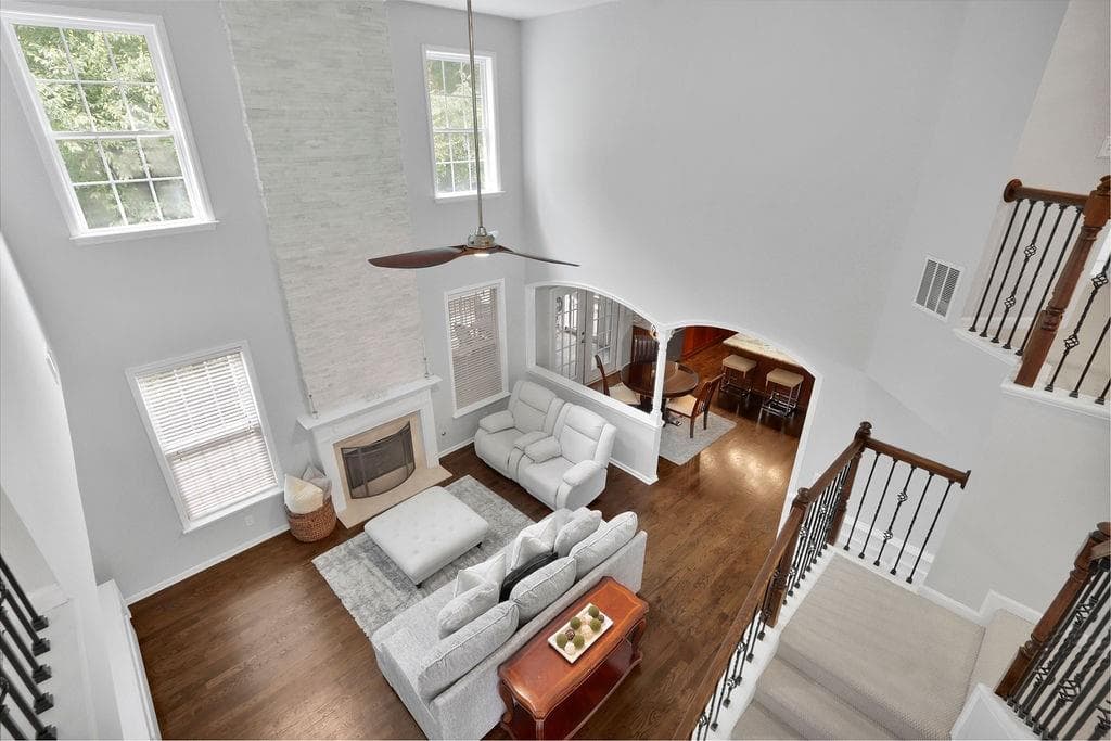 4 bedroom, 5 bathroom, 4,706 sq ft single family residence for sale at 923 Van Briggle Path, Sugar Hill, GA 30518 — photo 9