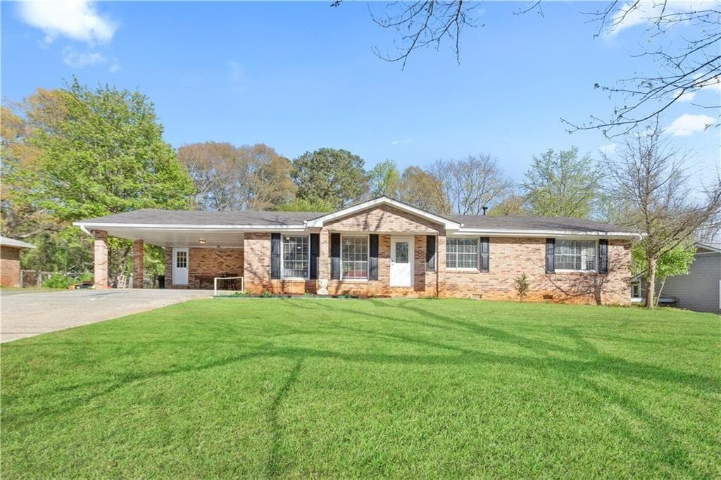 4 bedroom, 2 bathroom, 1,543 sq ft single family residence under contract at 3130 Mars Hill Road, Acworth, GA 30101