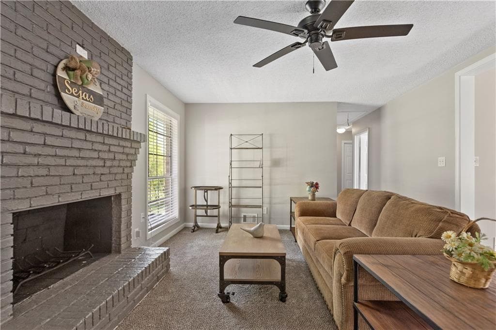 4 bedroom, 2 bathroom, 1,543 sq ft single family residence under contract at 3130 Mars Hill Road, Acworth, GA 30101 — photo 5