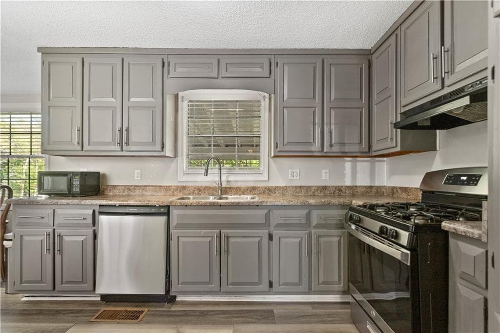 4 bedroom, 2 bathroom, 1,543 sq ft single family residence under contract at 3130 Mars Hill Road, Acworth, GA 30101 — photo 7