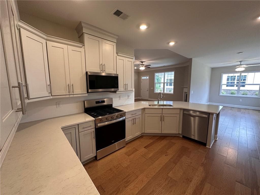 3 bedroom, 3 bathroom, 2,334 sq ft condominium for sale at 3750 Baguette Court 1202, Cumming, GA 30028 — photo 5