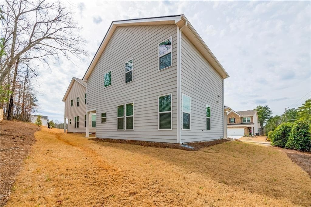 3 bedroom, 3 bathroom, 1,467 sq ft single family residence for sale at 4700 Blake Loop, Atlanta, GA 30349 — photo 3