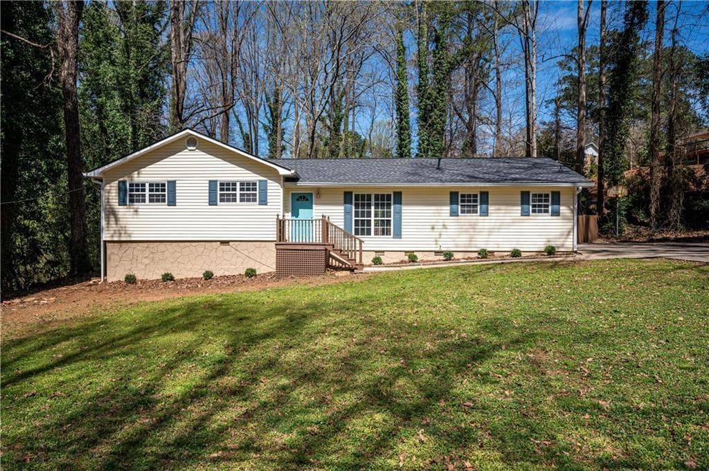 3 bedroom, 2 bathroom, 1,536 sq ft single family residence for rent at 405 Concord Woods Drive, Smyrna, GA 30082 for $2,500 a month — photo 1 of 28