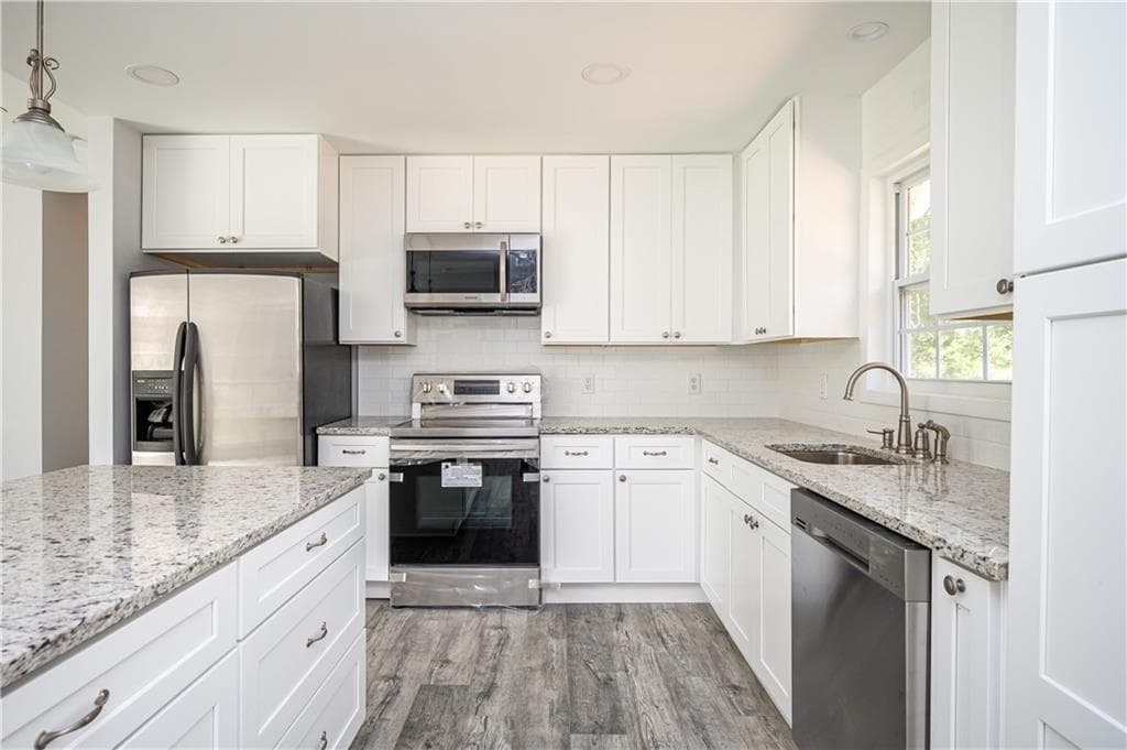 3 bedroom, 2 bathroom, 1,536 sq ft single family residence for rent at 405 Concord Woods Drive, Smyrna, GA 30082 for $2,500 a month — photo 9