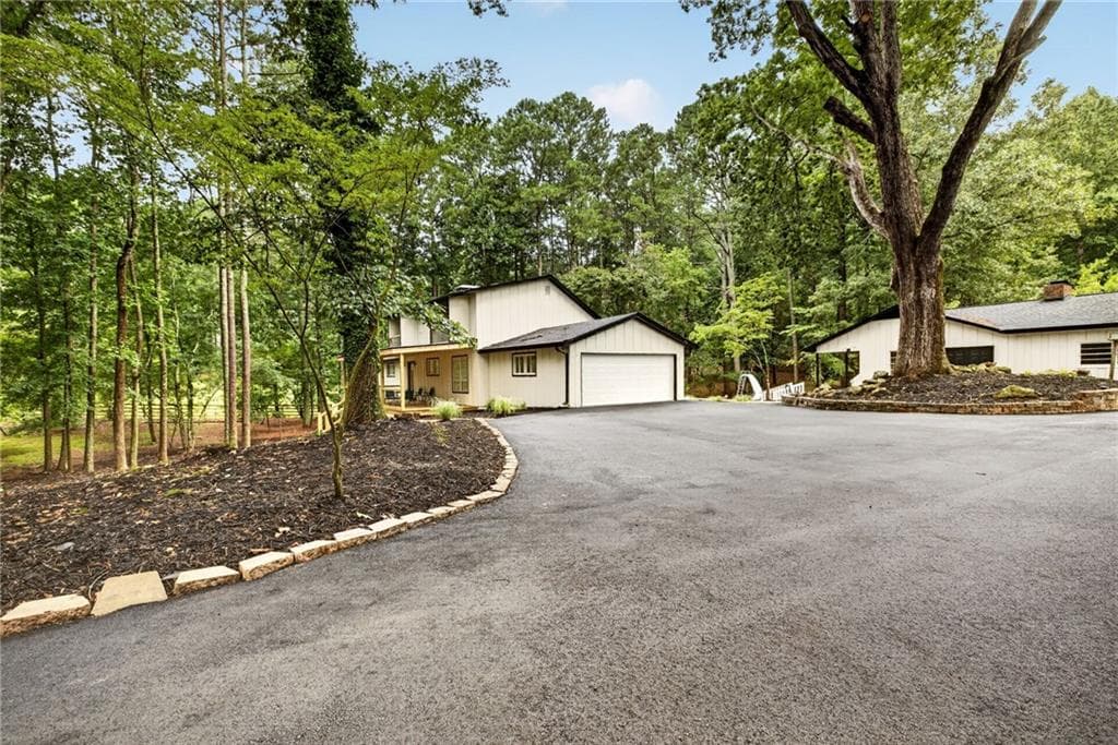3 bedroom, 3 bathroom, 2,784 sq ft single family residence for sale at 15970 Freemanville Road, Milton, GA 30004 — photo 9