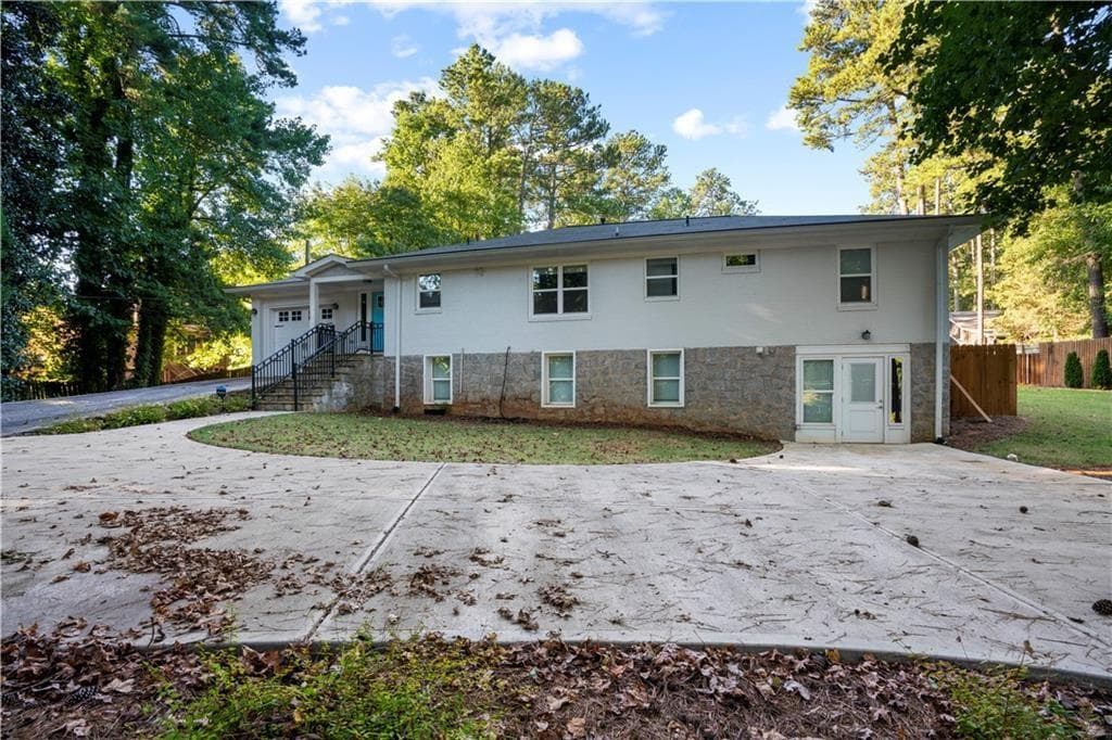 3 bedroom, 3 bathroom, 1,403 sq ft single family residence for rent at 1841 Gainsborough Drive, Atlanta, GA 30341 for $3,550 a month — photo 2