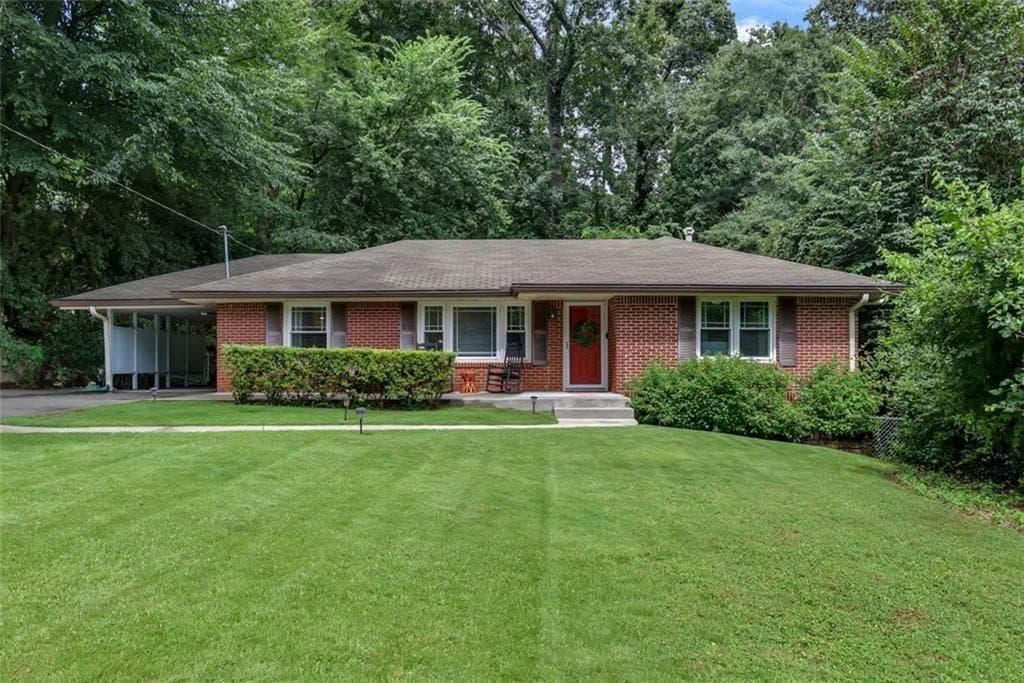 3 bedroom, 2 bathroom, 1,839 sq ft single family residence sold at 1095 Latham Road, Decatur, GA 30033