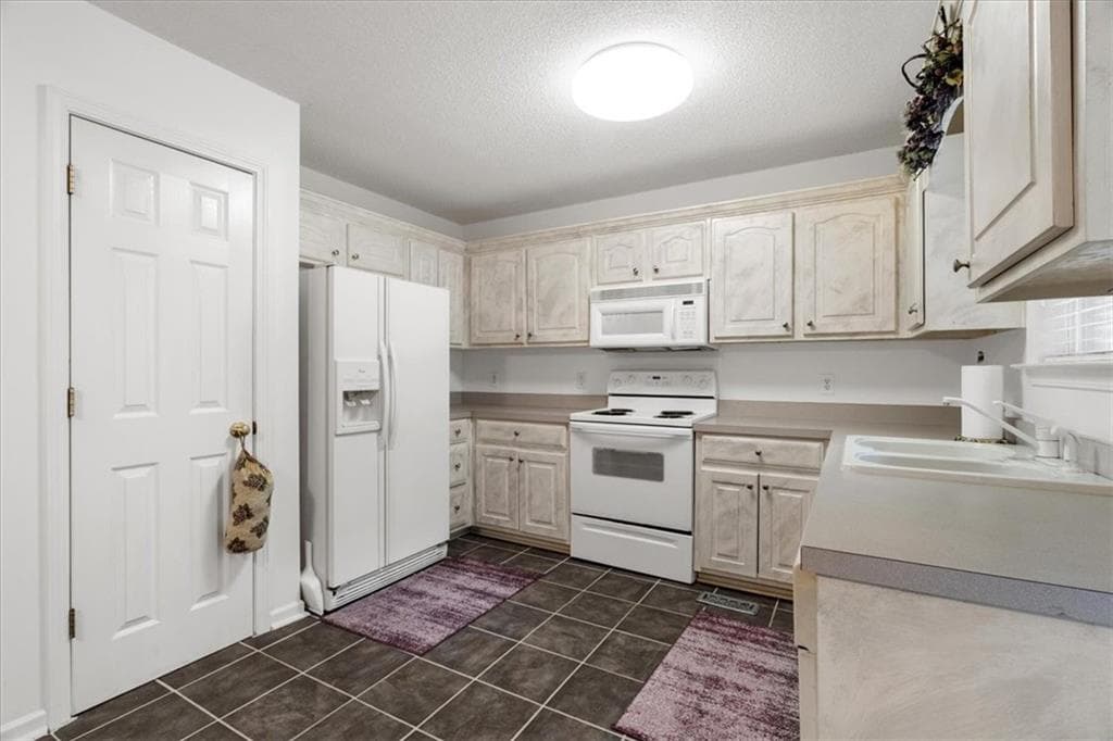 3 bedroom, 2 bathroom, 1,879 sq ft single family residence for sale at 130 Orchard Way, Calhoun, GA 30701 — photo 10