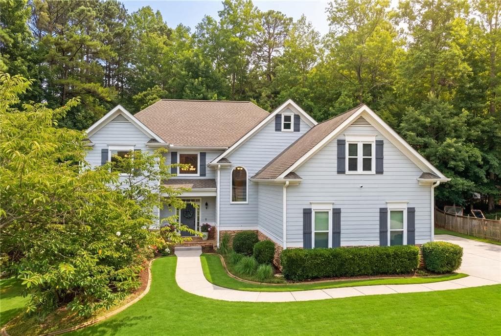 5 bedroom, 5 bathroom, 5,205 sq ft single family residence under contract at 915 Sentry Ridge Crossing, Suwanee, GA 30024 — photo 2